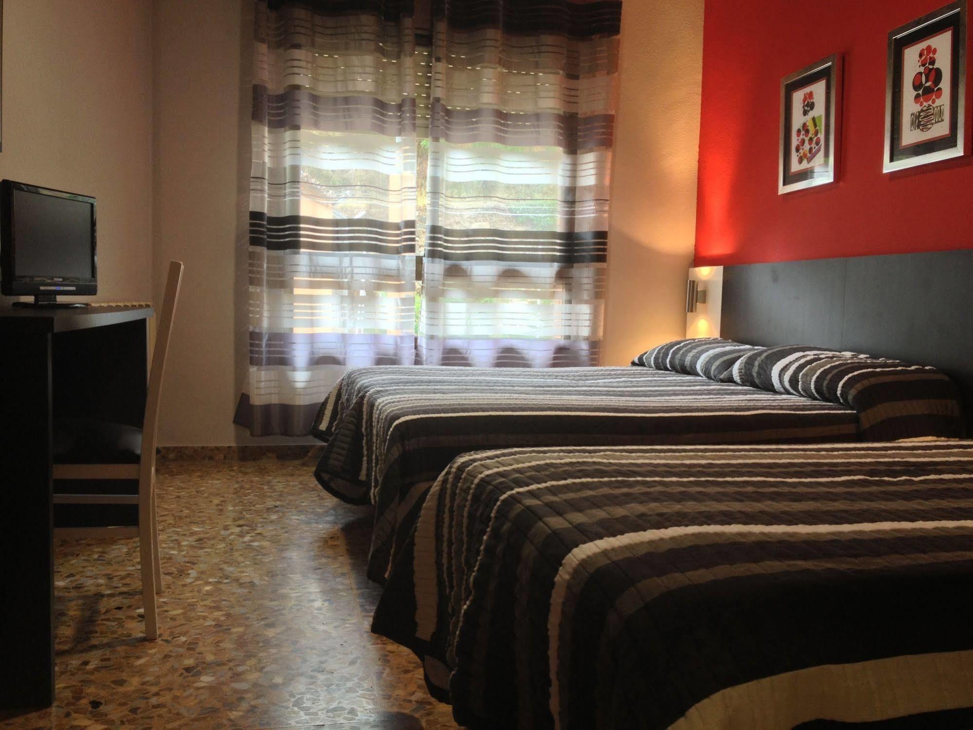 Hotel Marrodan Арнедильо Экстерьер фото